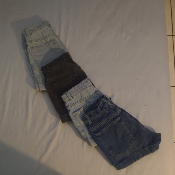 4 High waisted  shorts bundle - Picture 3 of 7